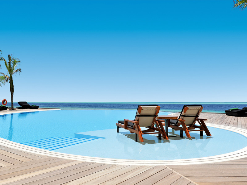 Komandoo Island Resort & Spa 