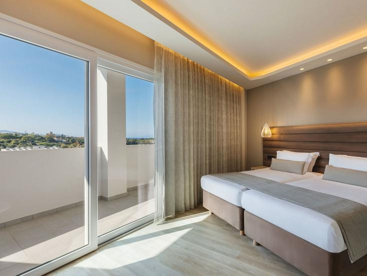 Alexandra Beach Resort