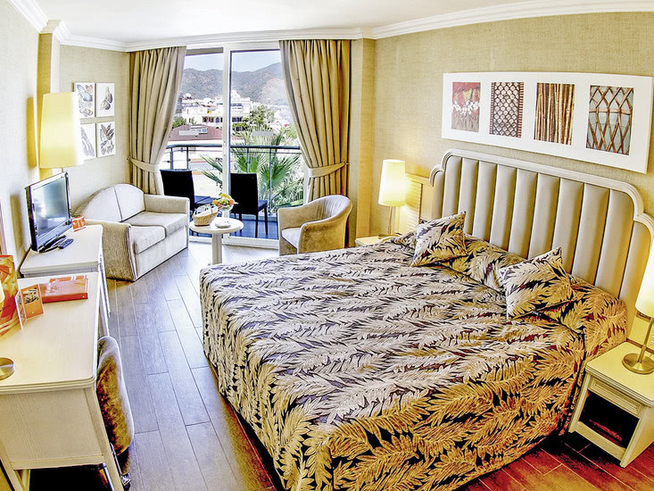 Hotel Elegance International