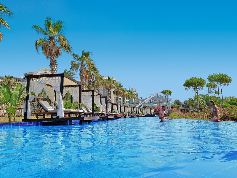 Laur Hotels Experience Elegance