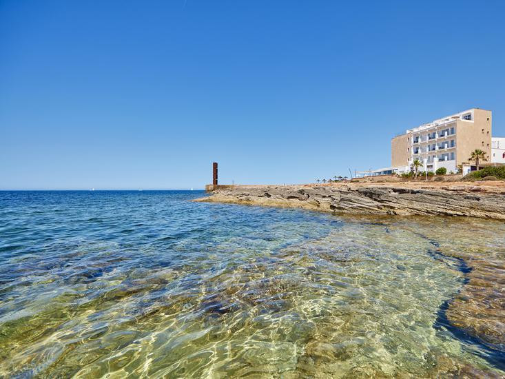 Cabo Blanco Universal