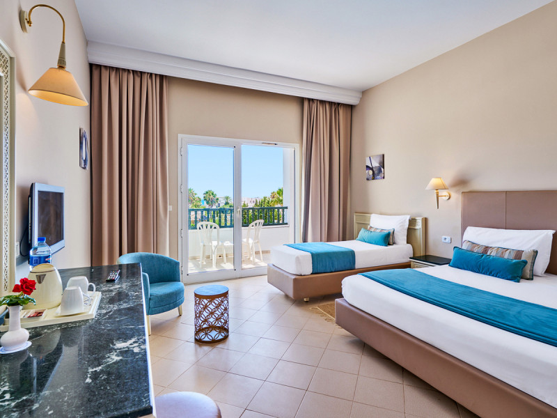 Hotel Royal Nozha Beach