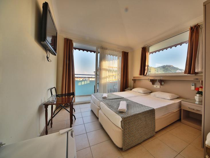 Gallion Hotel