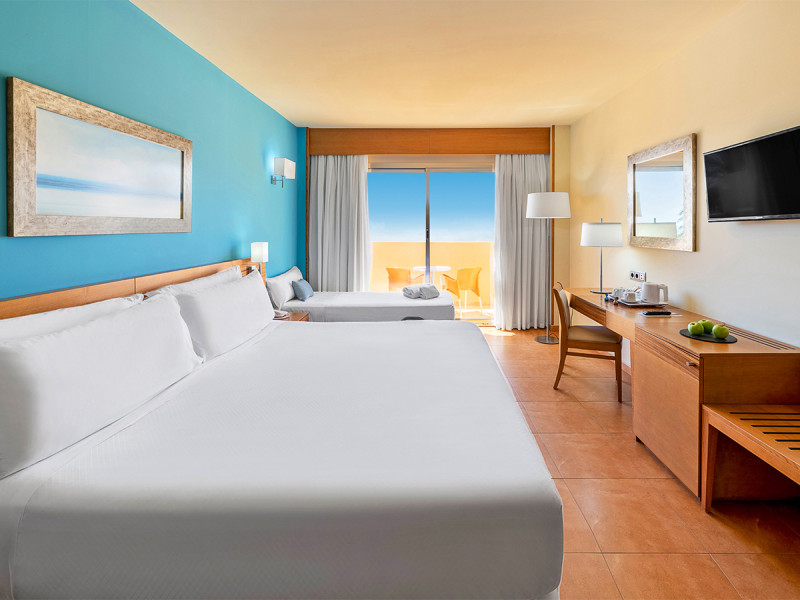 Elba Carlota Beach & Golf Resort 