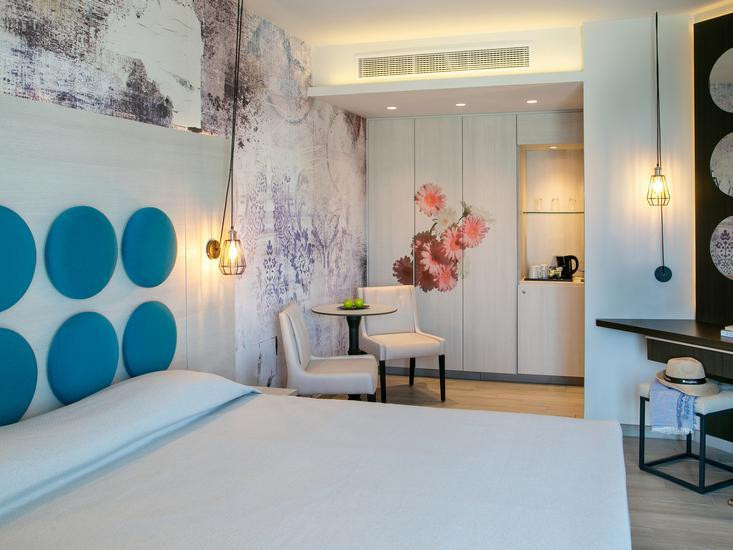 Vangelis Hotel and Suites