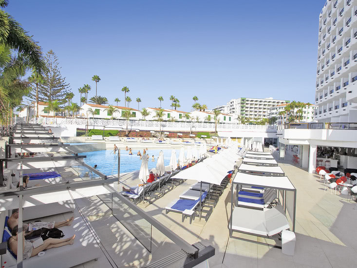 Hotel Caserio