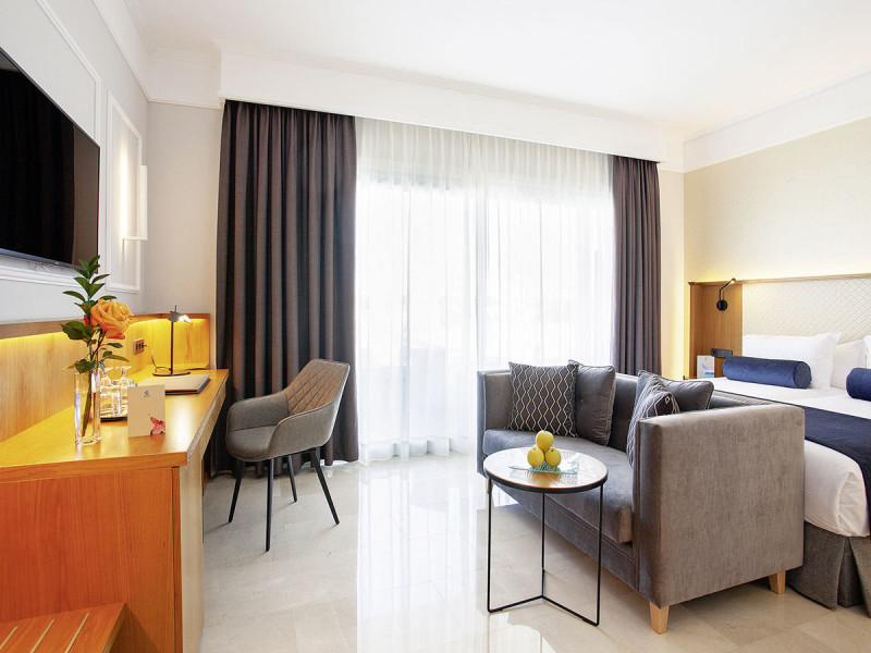 Grupotel Playa de Palma Suites & Spa