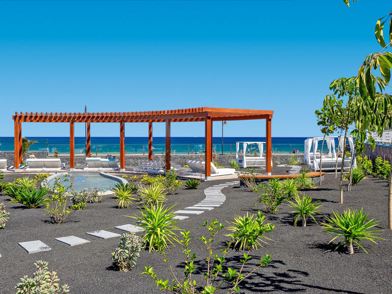 Hotel Lava Beach