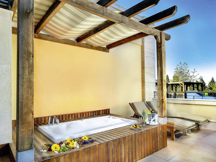 Crystal De Luxe Comfort Collection