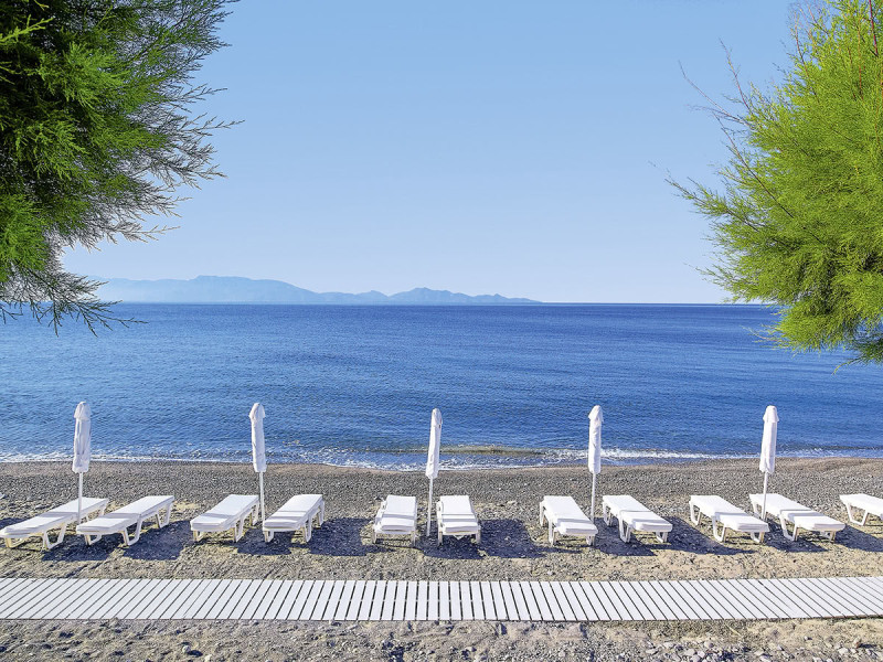 Dimitra Beach Hotel & Suites