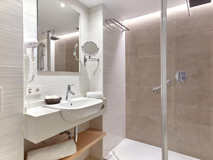 Cabo Blanco Universal