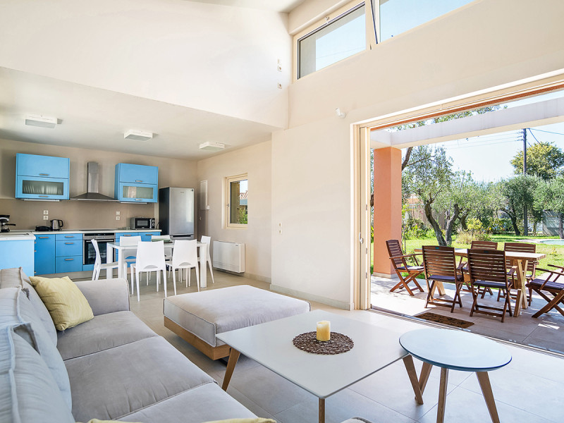 Three Stars Beach Hotel