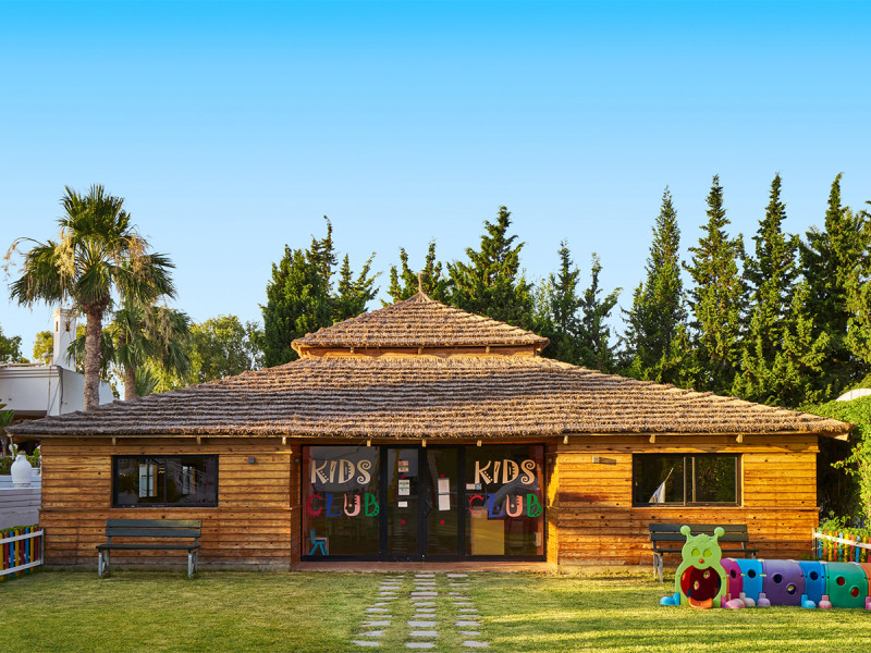 Hotel Royal Nozha Beach