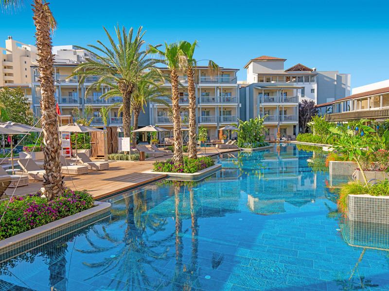 Hotel Lara Barut Collection