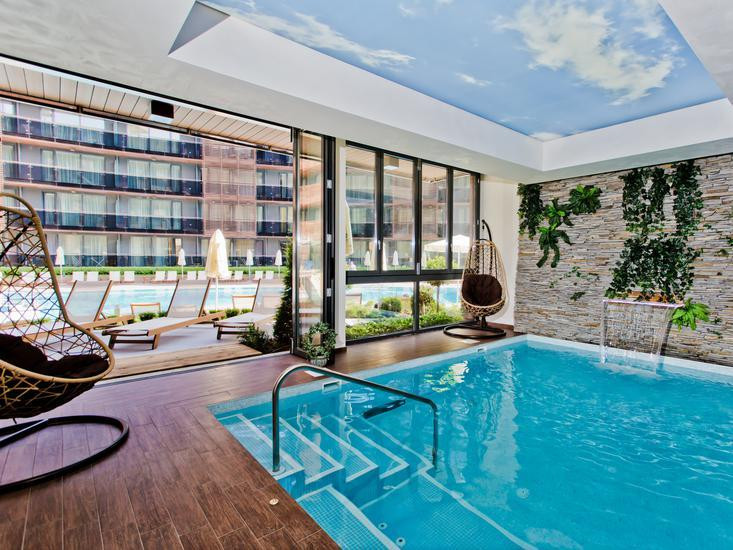 Galeon Residence and SPA