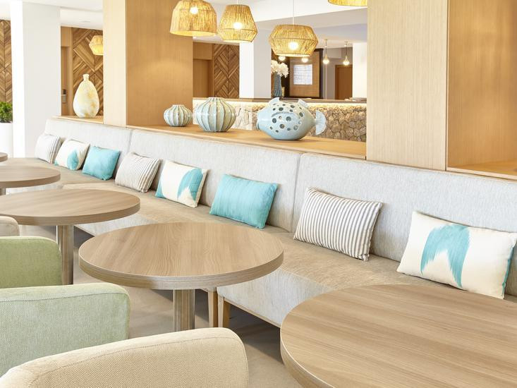 Castell Royal Universal