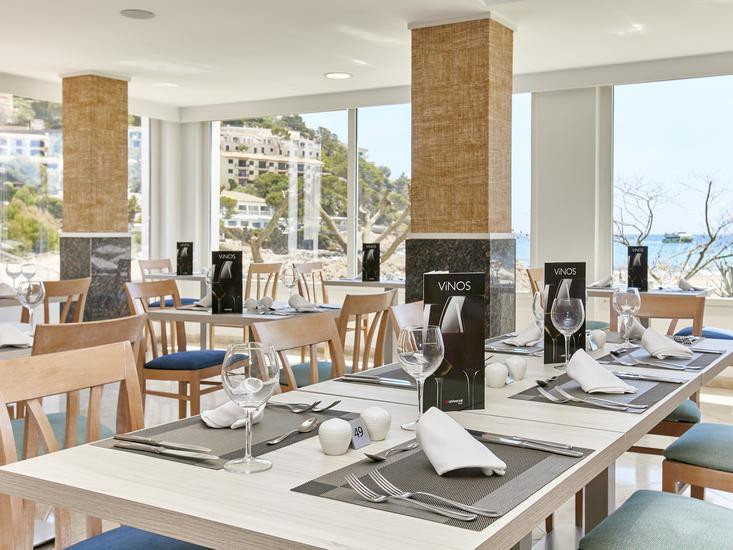 Castell Royal Universal