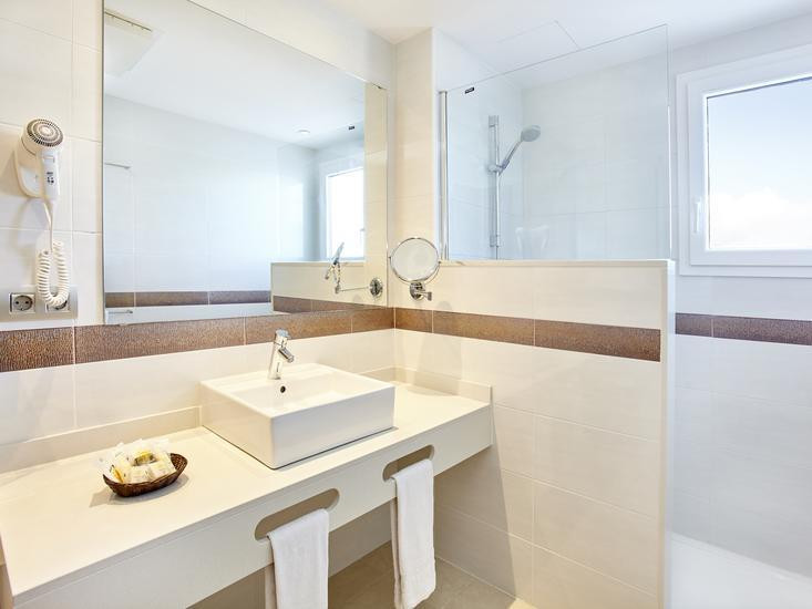 Marques Universal Hotel