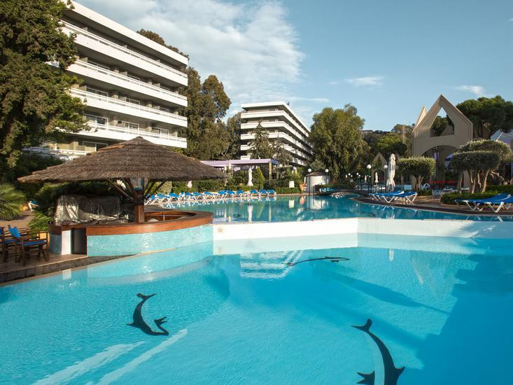 Dionysos Hotel