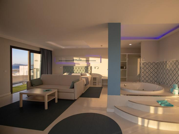 Surfing Colors Aptos