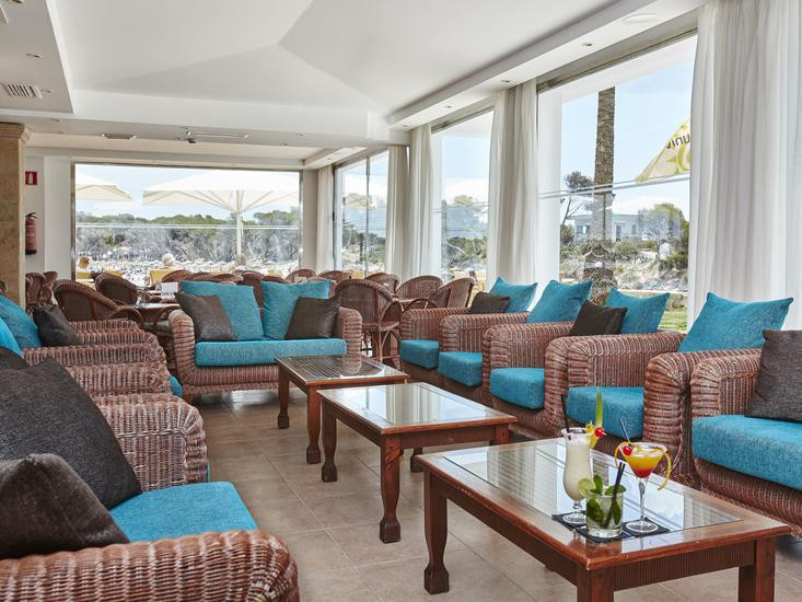 Marques Universal Hotel