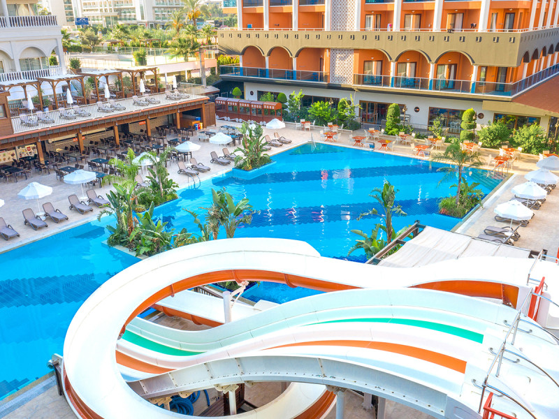 Hotel Orange Palace Side