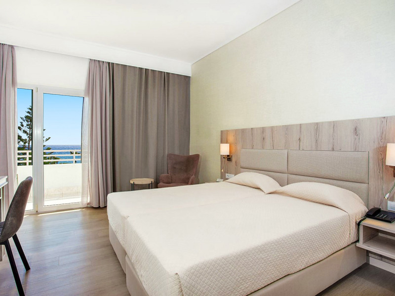 Hotel Atlantis Beach