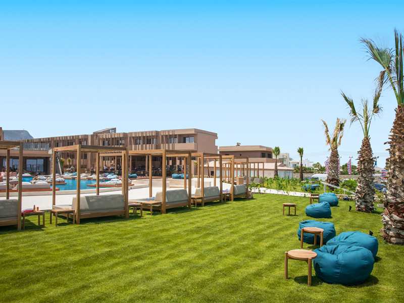Senseana Sea Side Resort & Aquadventure