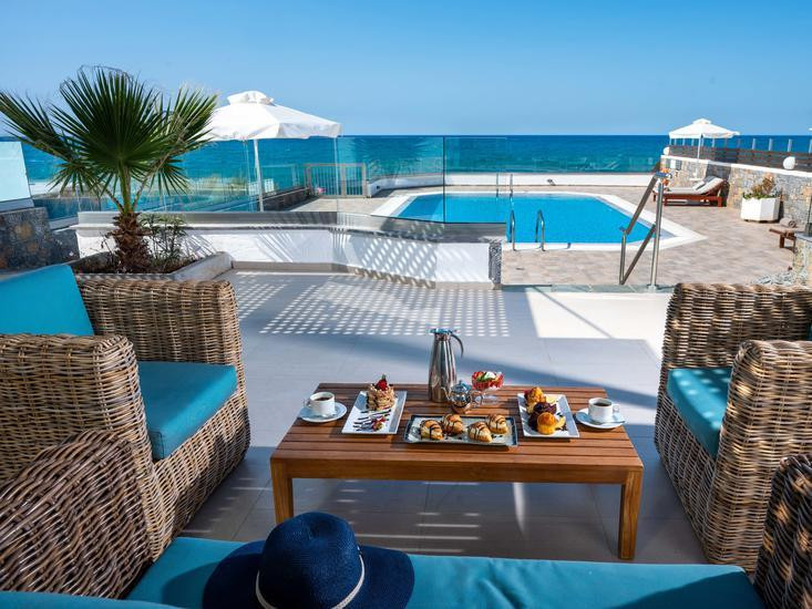 Alexander Beach Hotel