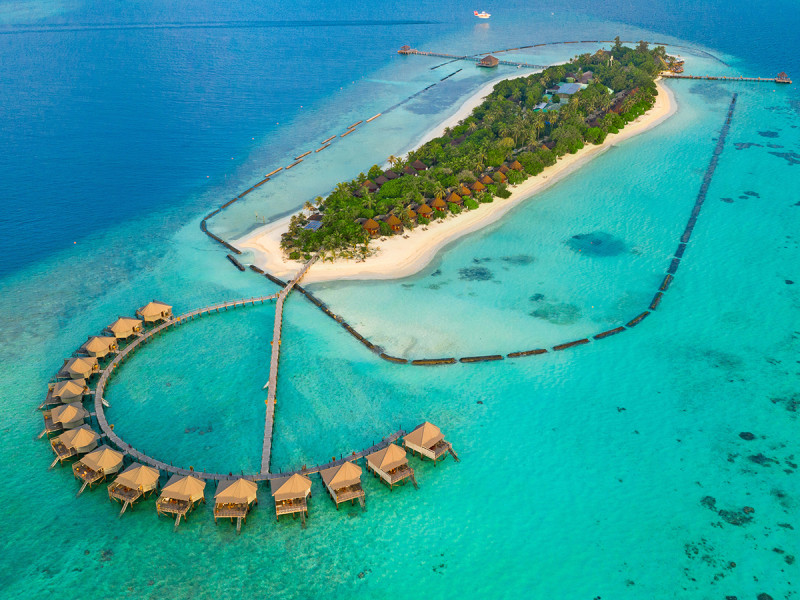 Komandoo Island Resort & Spa 