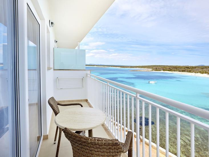 Marques Universal Hotel