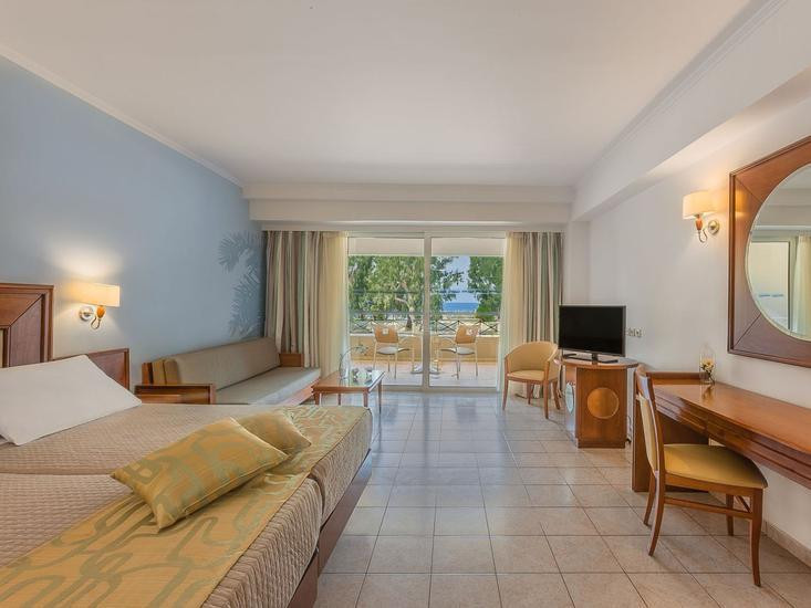 Kipriotis Maris Suites