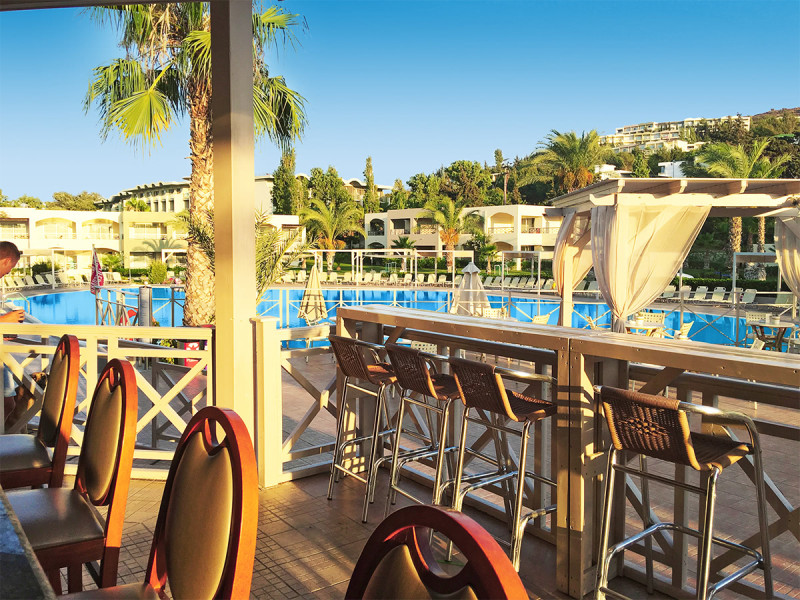 Kipriotis Maris Suites