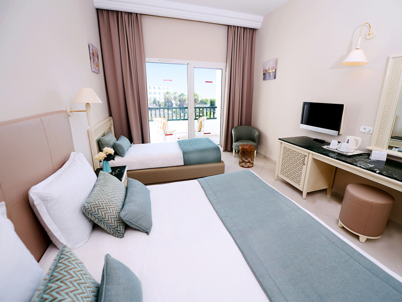 Hotel Royal Nozha Beach