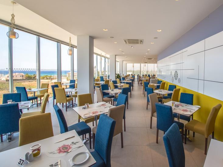 Nicholas Color Hotel