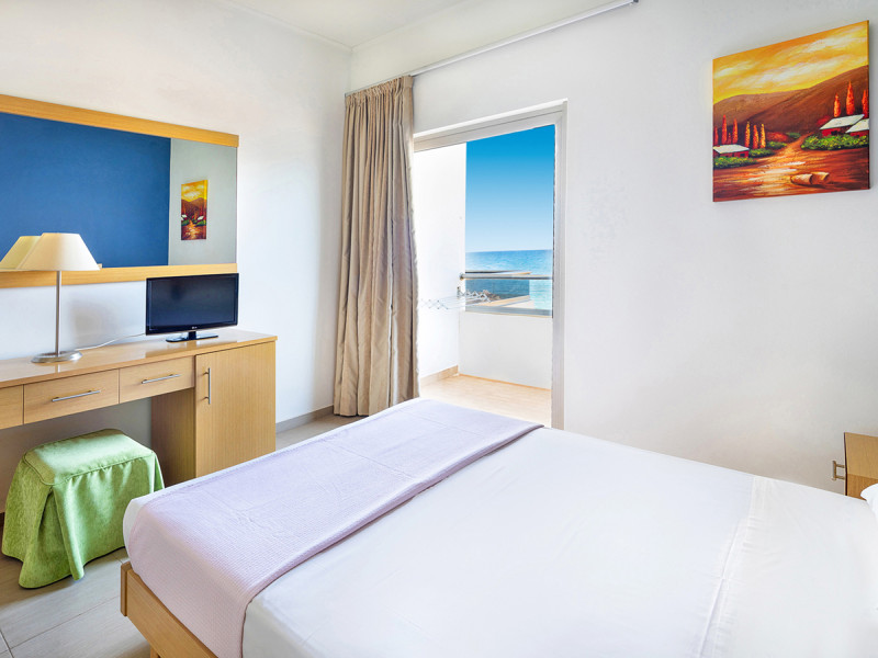 Hotel Elena Beach