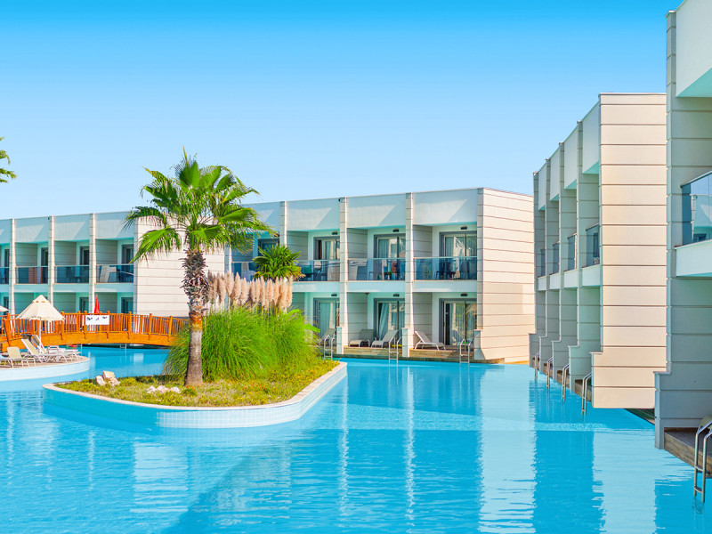 Hotel Aquasis Deluxe Resort & Spa