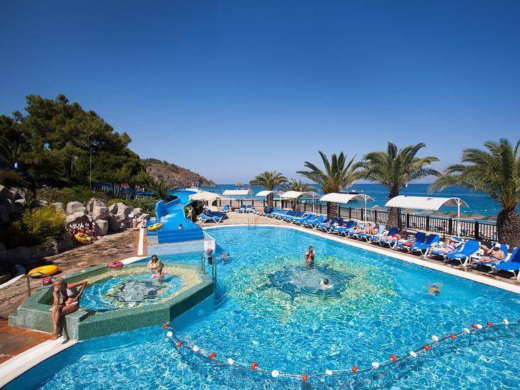 Pirates Beach Club