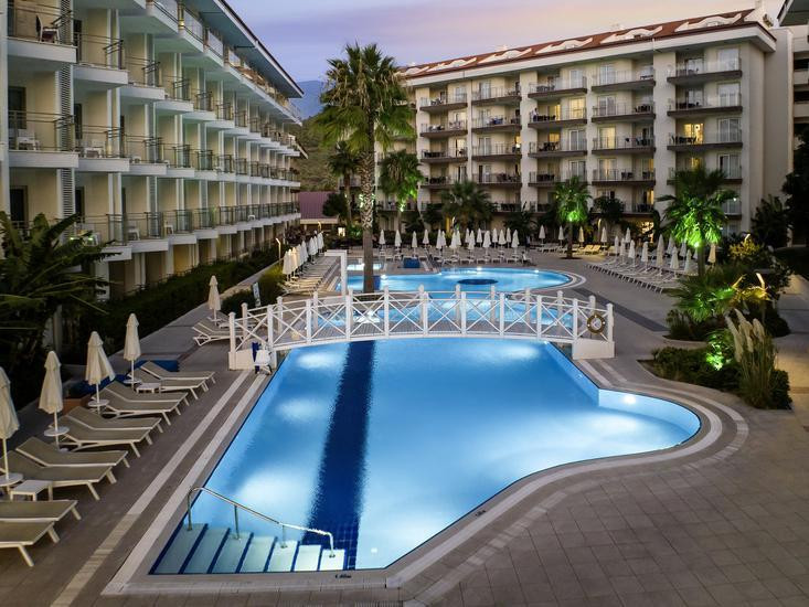 Ramada Resort Kusadasi