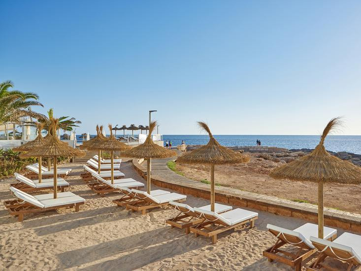 Cabo Blanco Universal