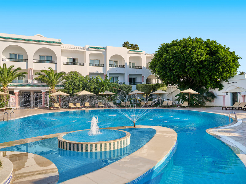 Hotel Royal Nozha Beach