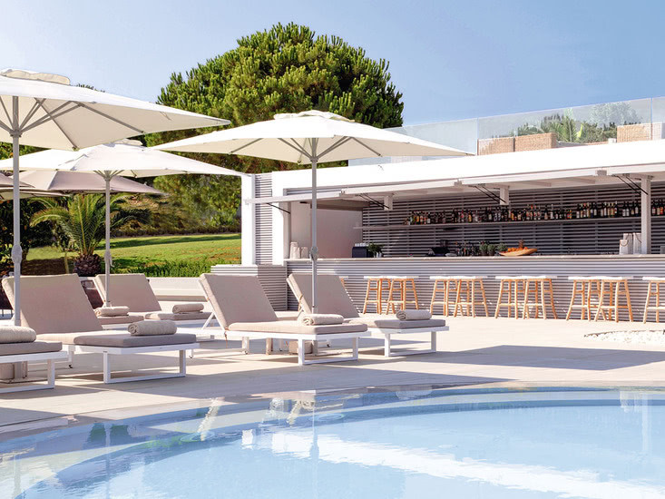 The Bay Hotel & Suites