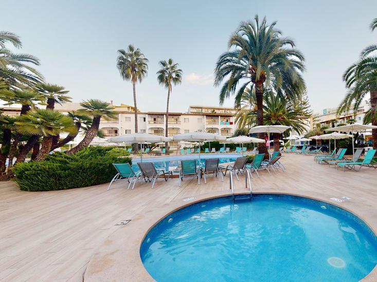 Alcudia Garden Apart