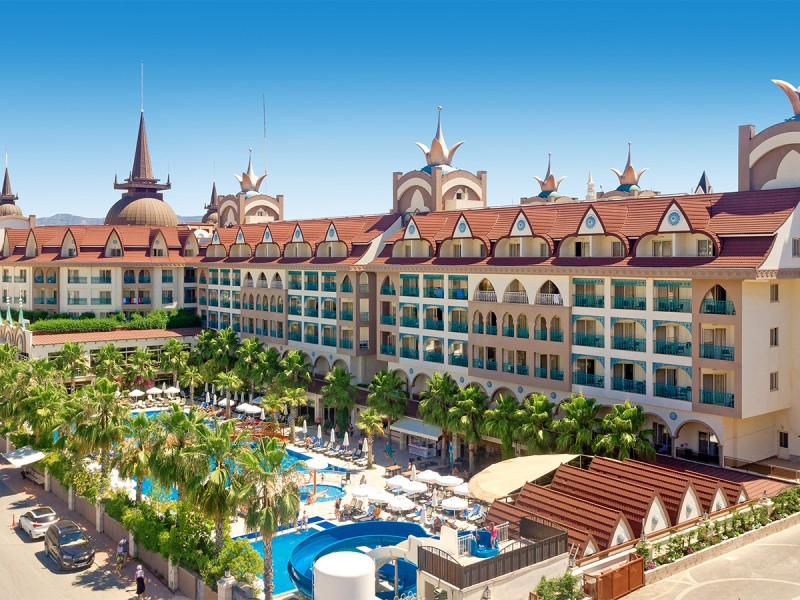 Hotel Side Crown Palace