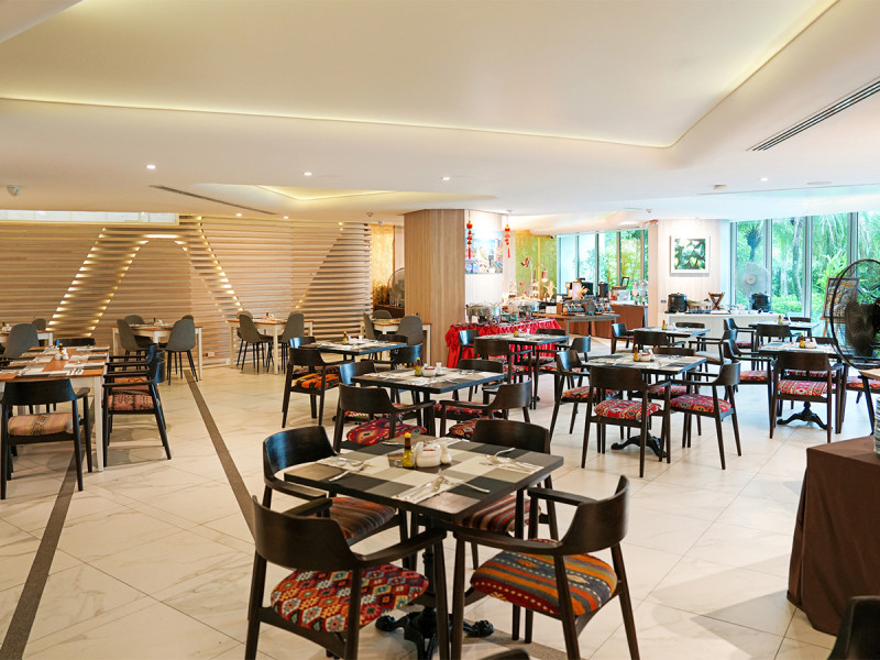 Wyndham Grand Nai Harn