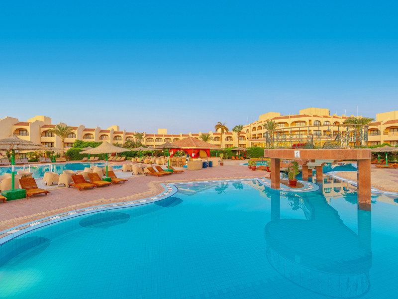 Flamenco Beach & Resort