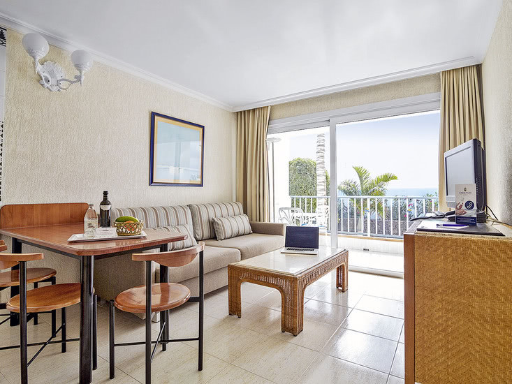 Plus Fariones Apartamentos