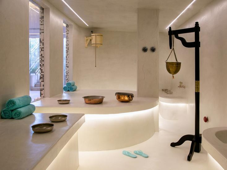 Vangelis Hotel and Suites