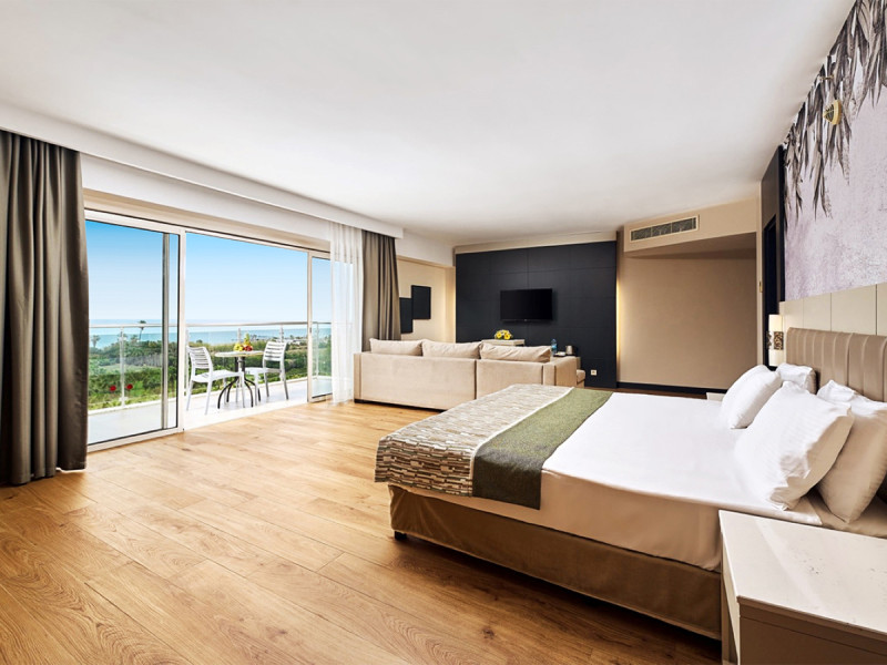 Seaden Sea World Resort & Spa