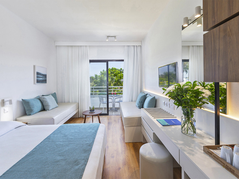 Louis Phaethon Beach